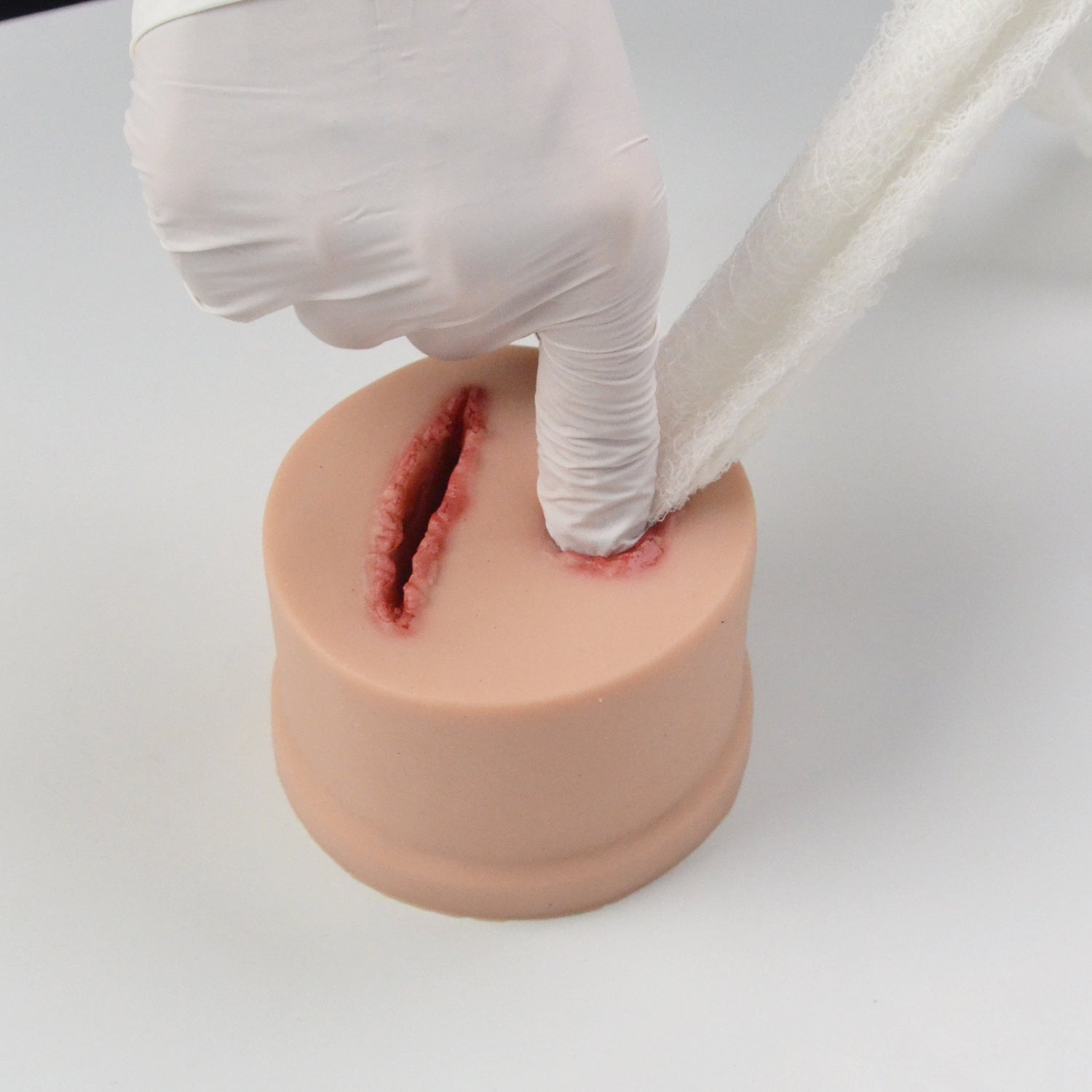 TCCC-wound-pack-task-trainer